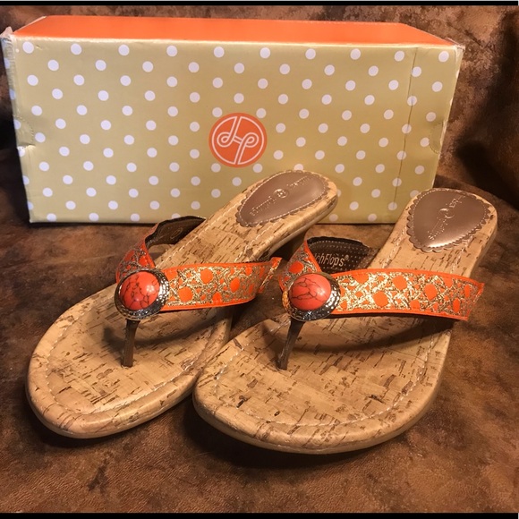 Lindsey -Phillips switch flops Lilly/ cork